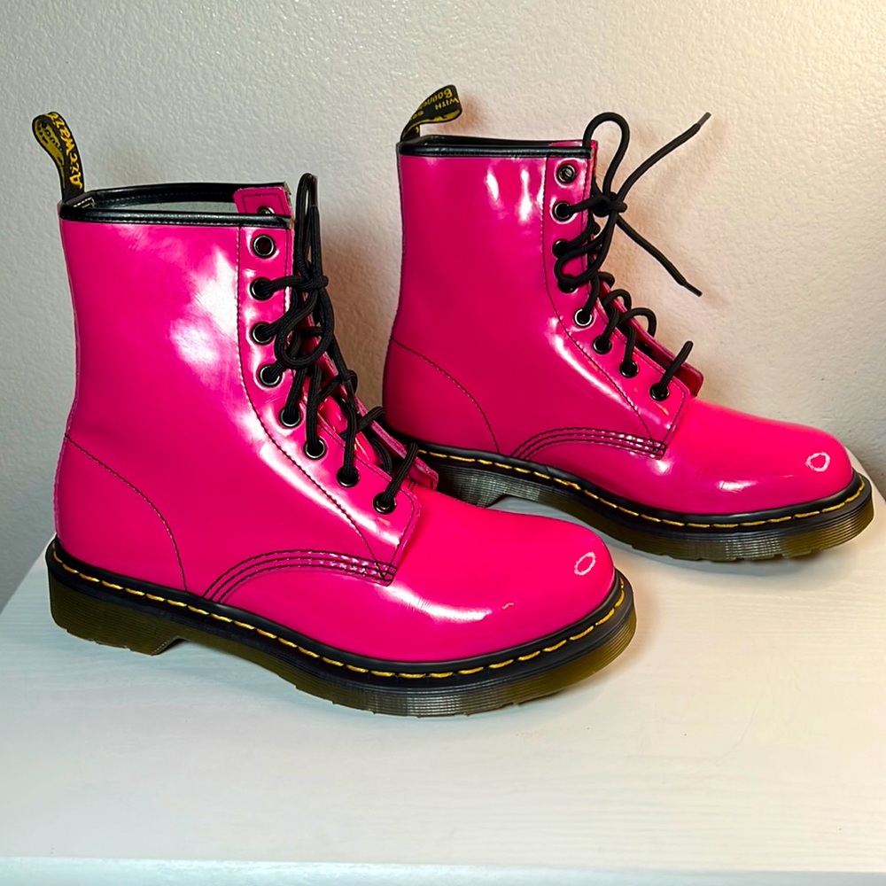 Women’s Hot Pink Patent Leather Dr.Martins Sz 8